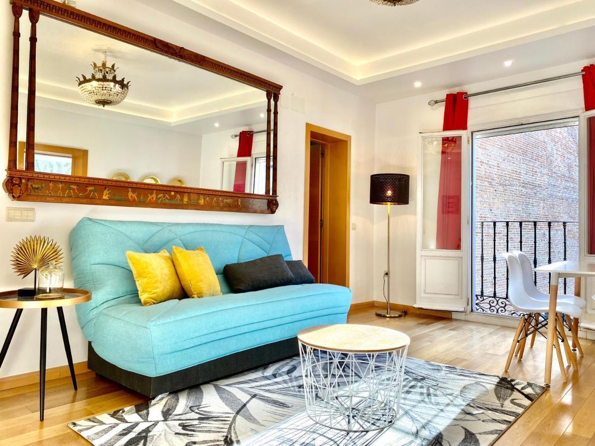 Appartamento Charming Huertas II Madrid Esterno foto