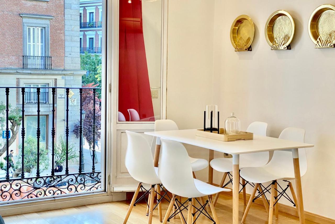 Appartamento Charming Huertas II Madrid Esterno foto