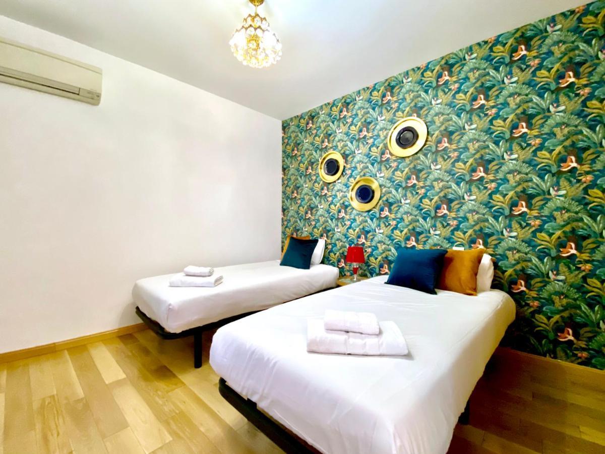 Appartamento Charming Huertas II Madrid Esterno foto